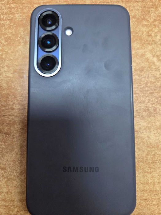 Продаю телефон Samsung s25