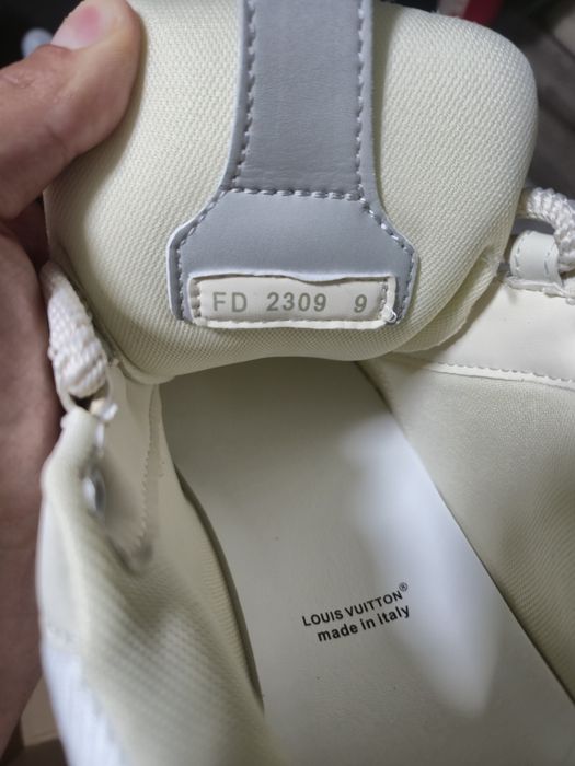 Louis Vuitton Skate white grey