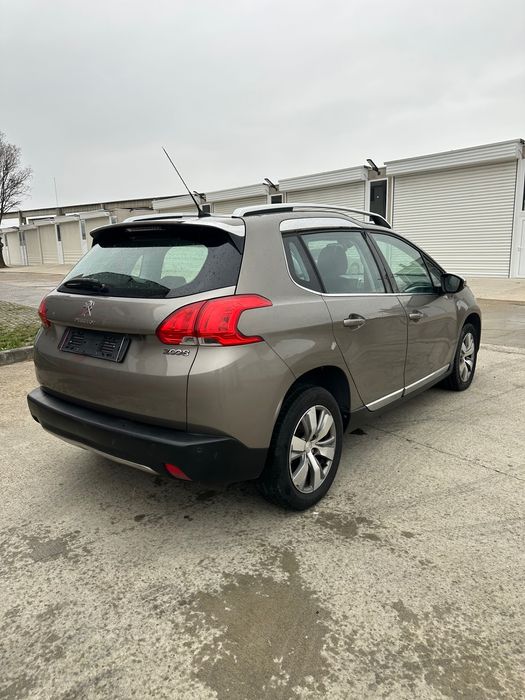 Пежо 2008 1.2i*Allure*Navi*LED*EURO5