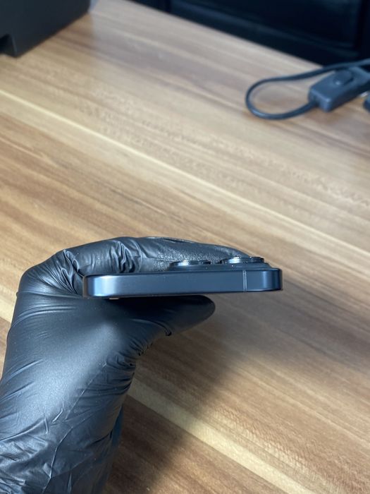 iPhone 16 Pro• 1 TB • Black Titanium