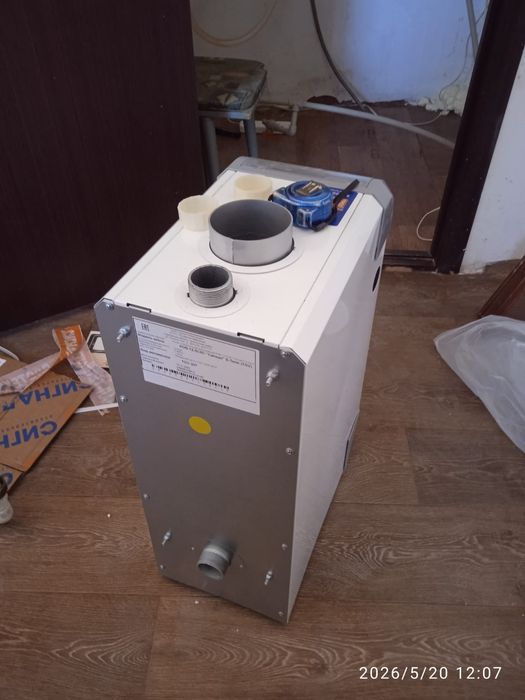Газовый котел продам
