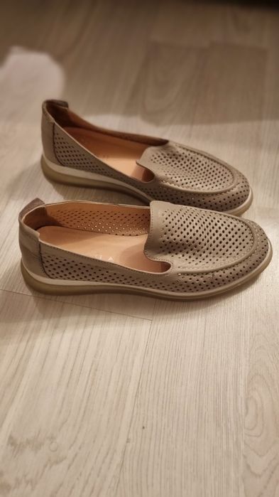 Vând balerini gri Dasha marimea 37