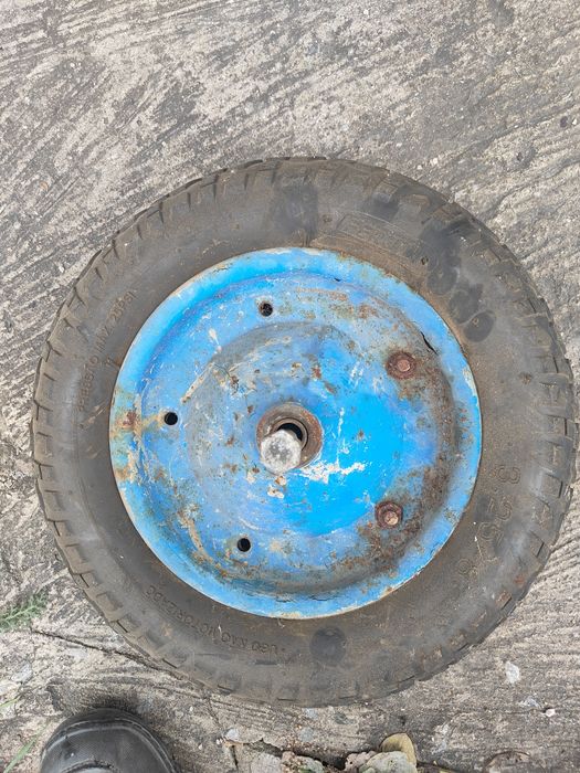 Продам колесо на тачку