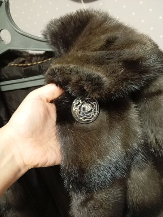 Продам норковую шубу