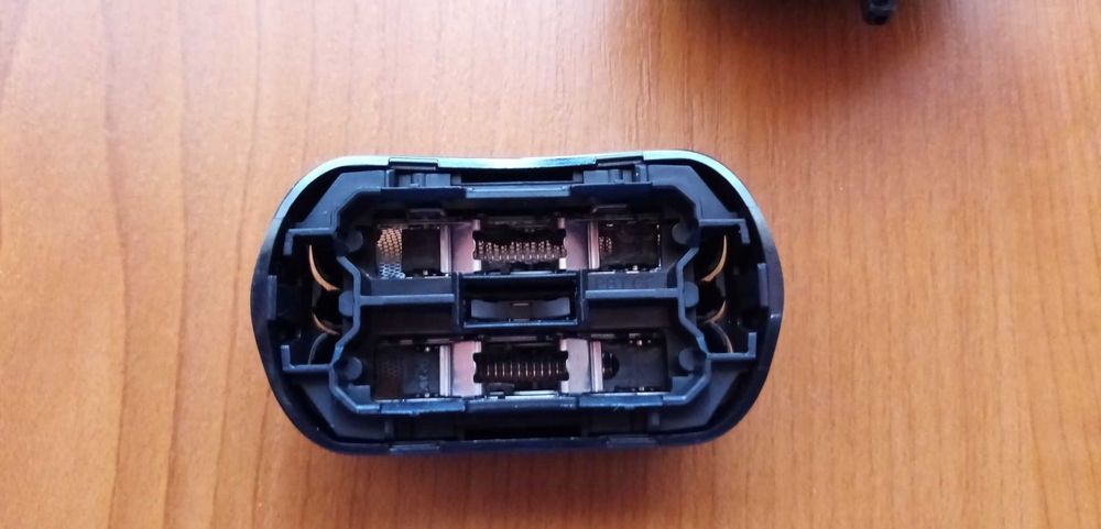 Aparat de ras Braun Series 3 300s, Wet&Dry, 3-Flex Blades