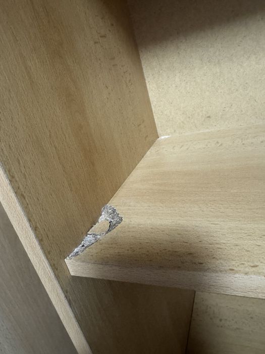 Продава се етажерка