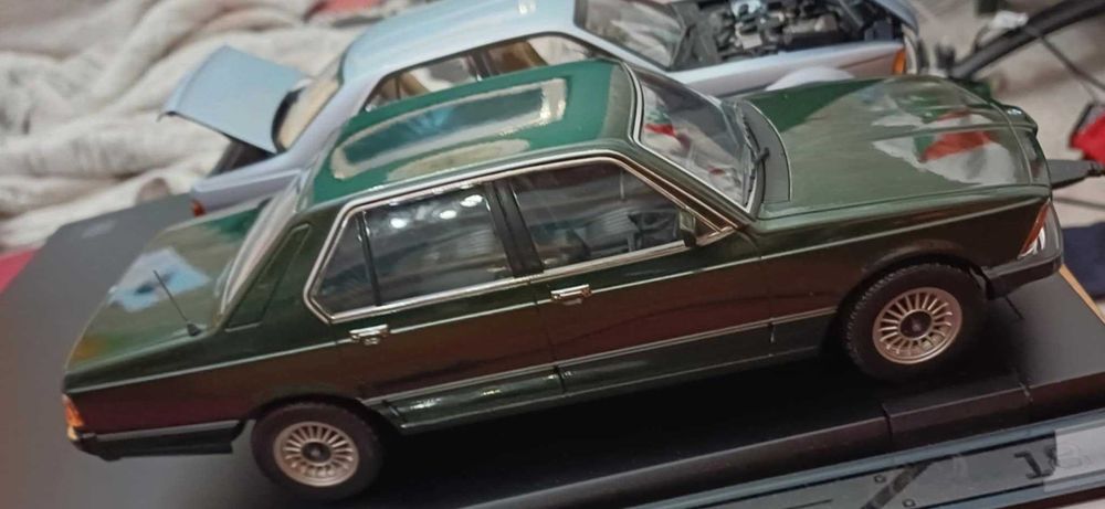 BMW E23 733i 1/18 1977г./тъмнозелен металик/KKscale 1 of 1000