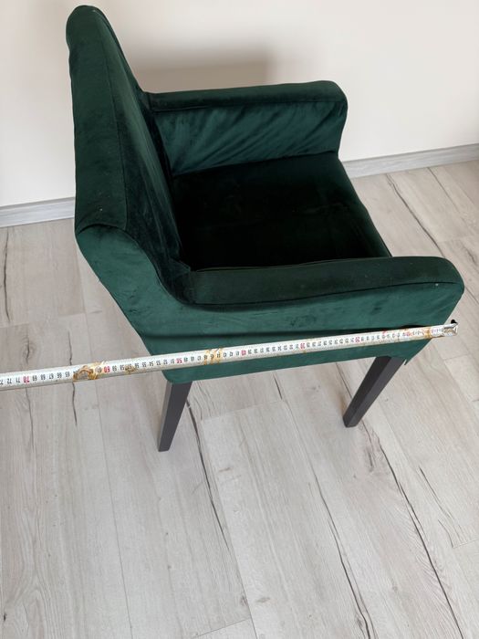 Стол с облегалки за ръце /кресло/