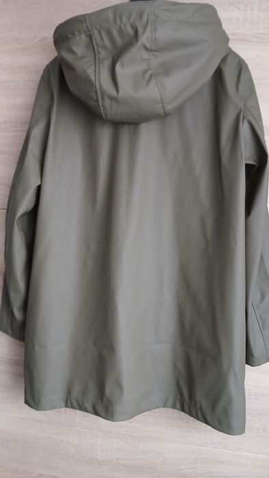 Pelerina ploaie noua