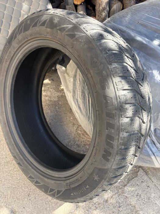 Зимние шины 215/55 R17
