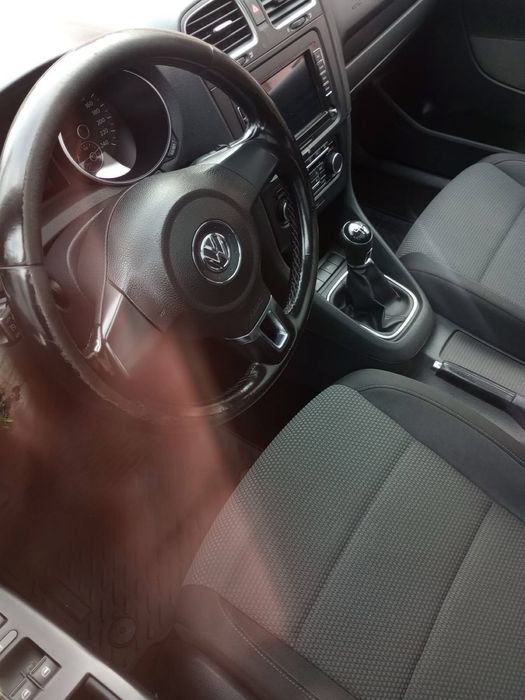 Volkswagen Golf  6 de vãnzare an 2013 motor 1,6 TDI