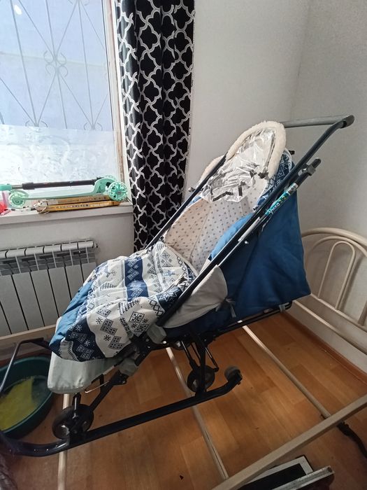Продам санки коляску