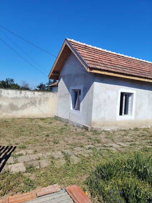 Продавам имот в Бяла Слатина