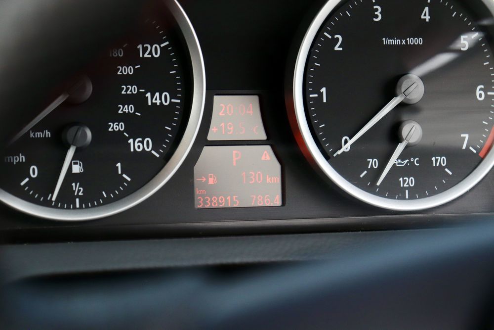 BMW 645ci Coupe (E63) 4.4 V8 , 333 к.с. |  ГАЗ / БЕНЗИН
