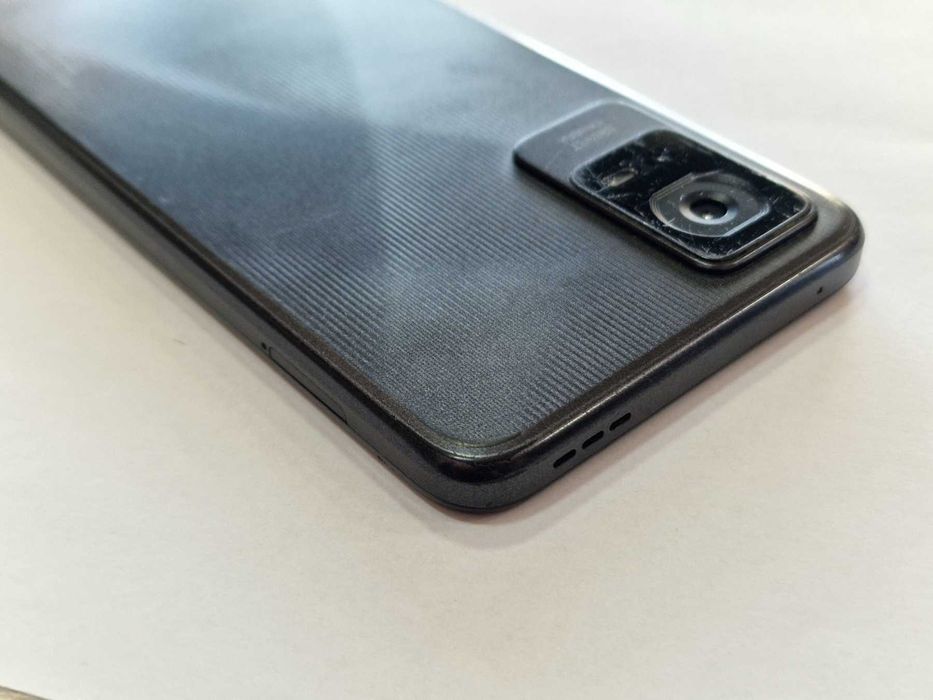 TCL 405 32GB 2GB RAM