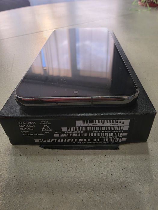 Телефон Samsung S 23 plus + 512 GB + 7бр. Кейсове подарък