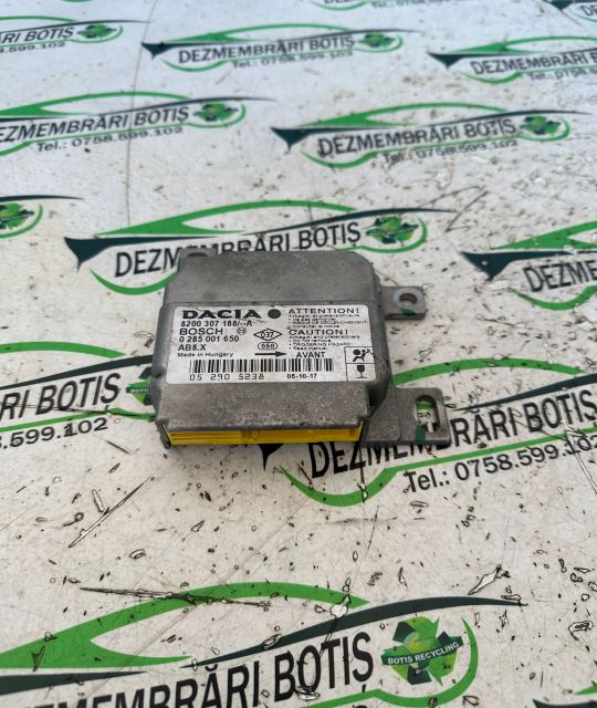 Calculator airbag 8200 307 188/--A Dacia Logan prima generatie