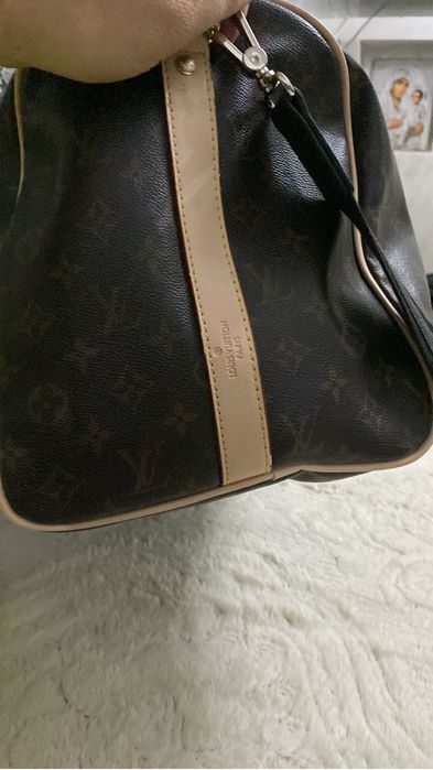 Geanta LV orginala fara defecte aproape noua