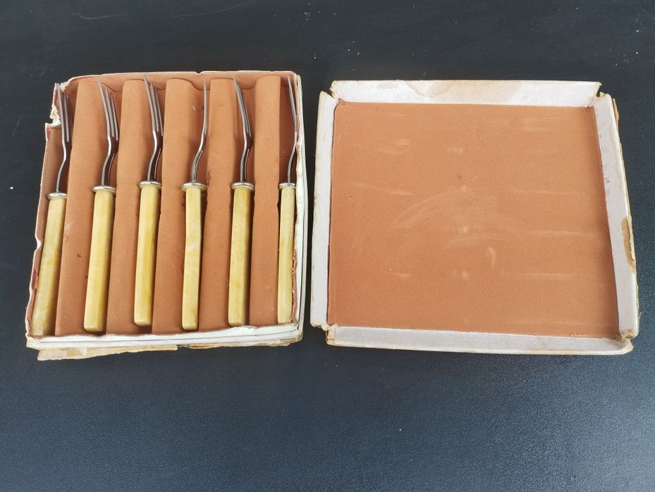 Комплект руски вилички за десерт