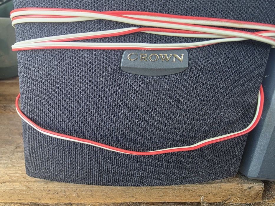 Vand radiocasetofon cu cd marca Crown