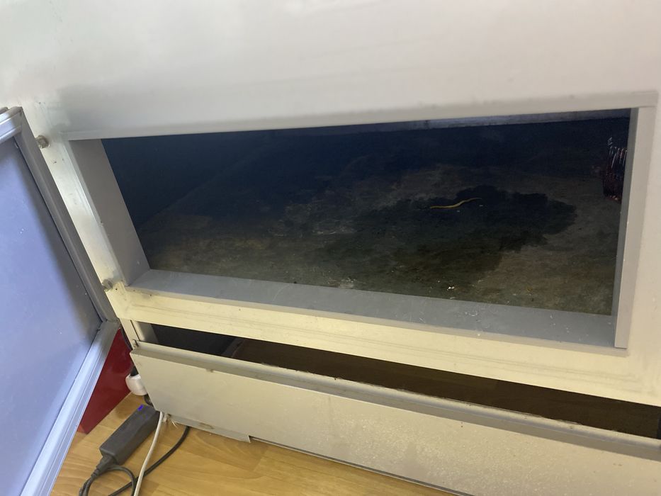 Витринный холодильник