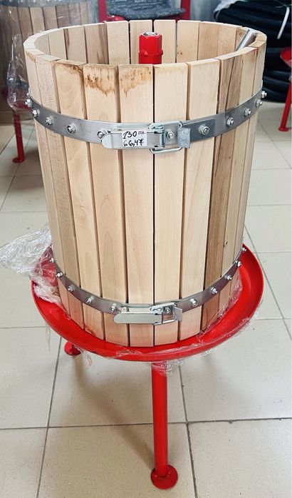 Преса за грозде българско производство/39л/.Размер на коша-35/45 см