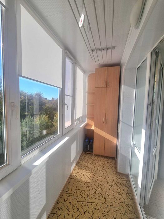 Продам 2 комн., кв., в Центре, магазин Рахат