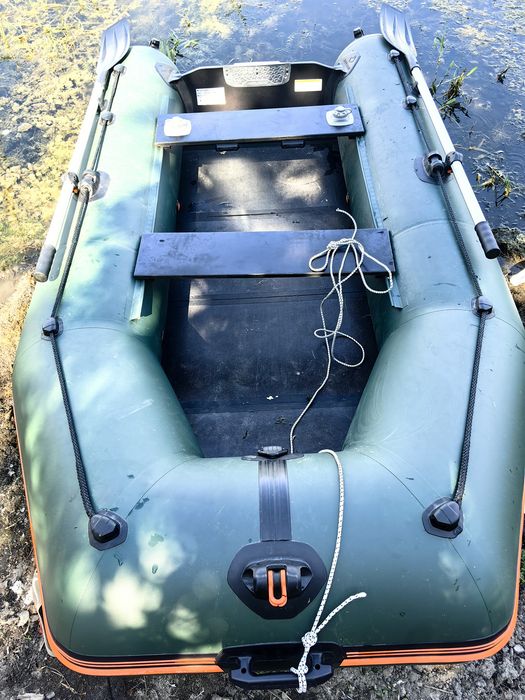 Лодка kolibri KM300D