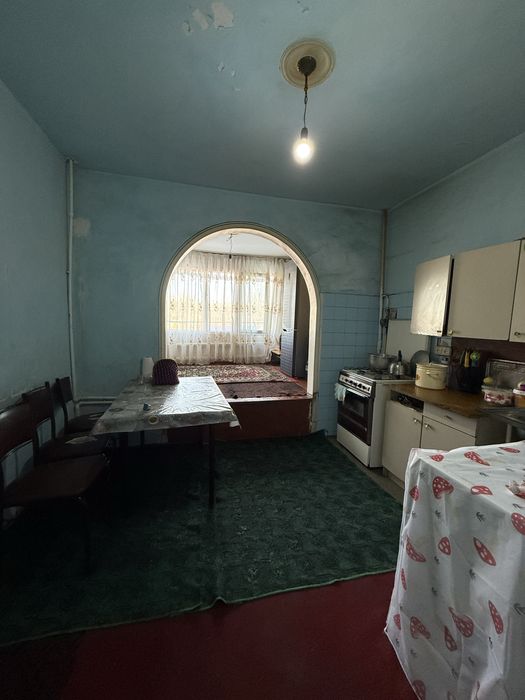 Срочно продаётся 3-х комн квартира в Сергели Строител, 3/2/9