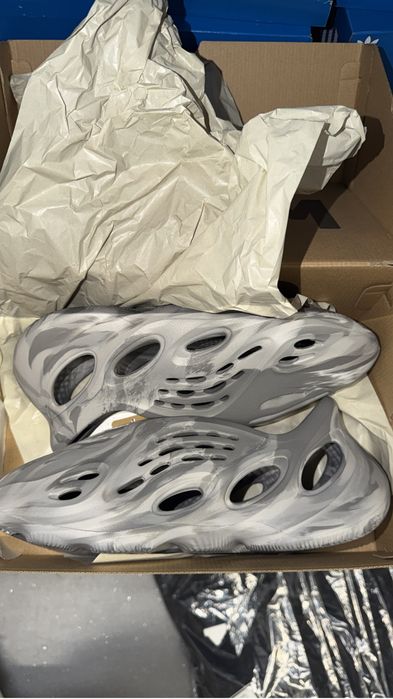 Adidas Yeezy Foam noi