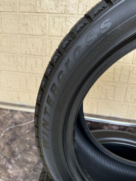 Зимний шины  245/45/18