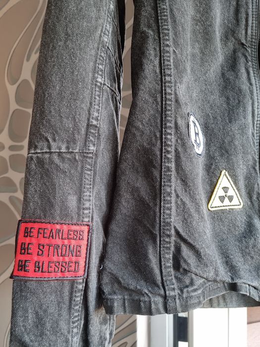 Деним яке с кожени елементи