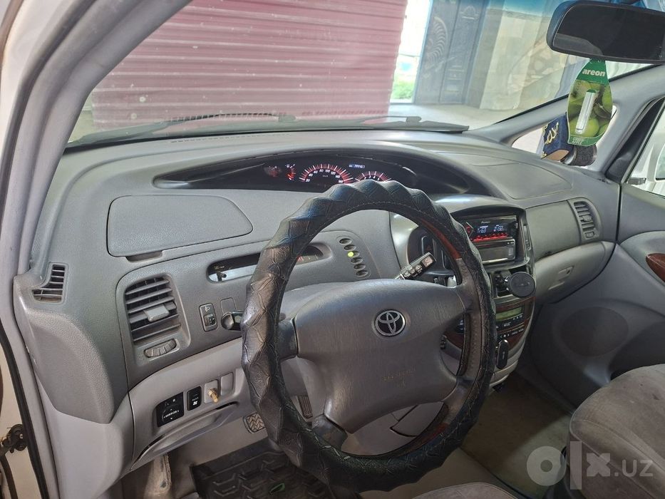 Toyota privia sotiladi