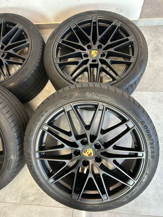 Jante Porsche Macan IV pe 22