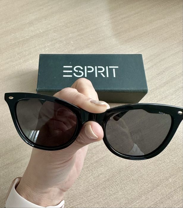 Слънчеви очила Esprit унисекс в отлично състояние
