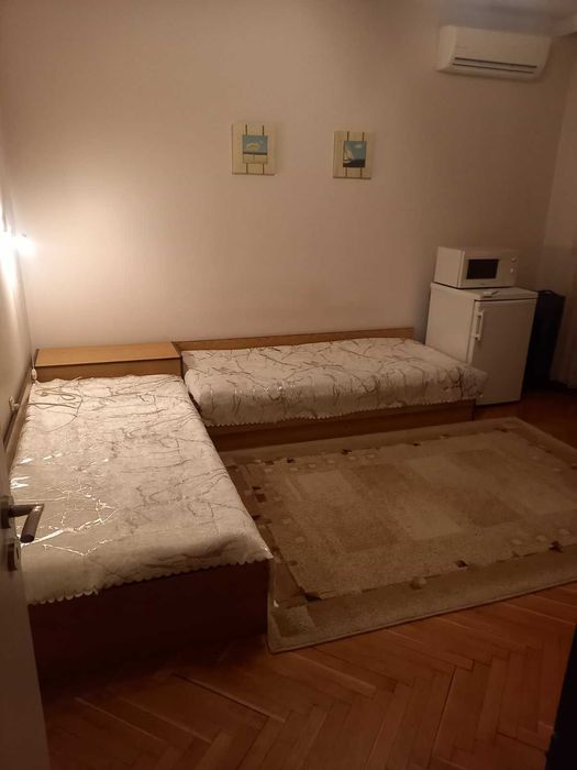 Дава се под наем Двустаен апартамент в Пловдив, Кършияка - 116 кв.м за 387.6 € - Снимка #2