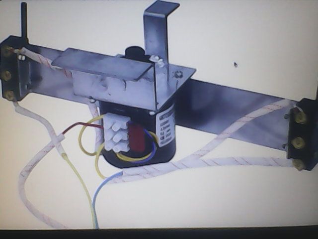 Мотор за инкубатор.  Система за превъртане на яйцата в инкубатора.