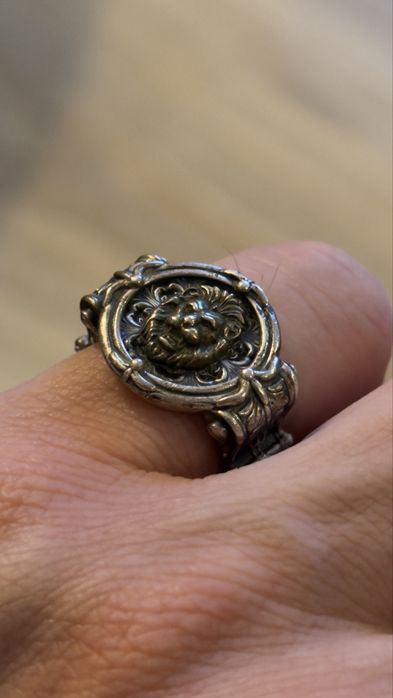 Масивен сребърен пръстен “Герб и глава на Лъв”