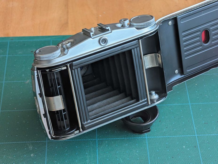 Aparat foto pe film  Agfa Isolette II - Apotar 85mm f4.5 format mediu servisat functional