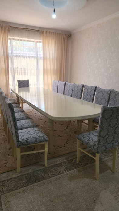 Комплект столы стулья в зал