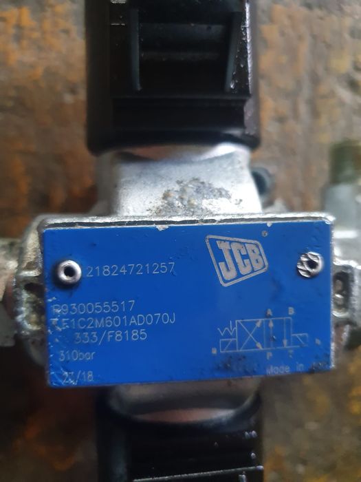 Distribuitoare jcb .