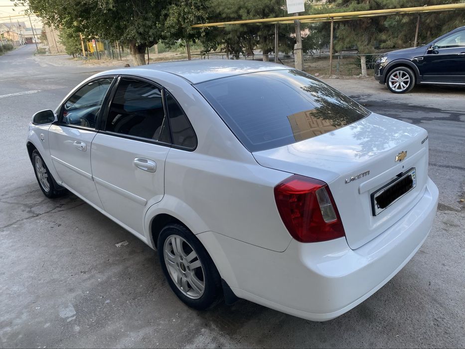 Lacetti sotiladi avtomat