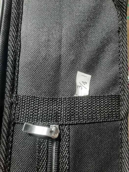 Продавам калъф за цигулка и контрабас