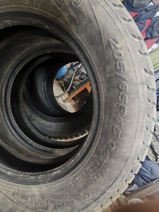 Авто шины на 15 срочно продам