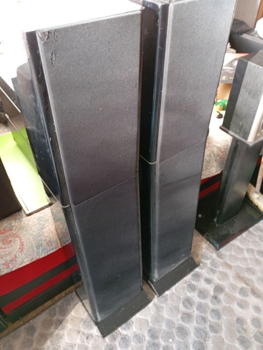 Vând boxe Sharp in stare bună!