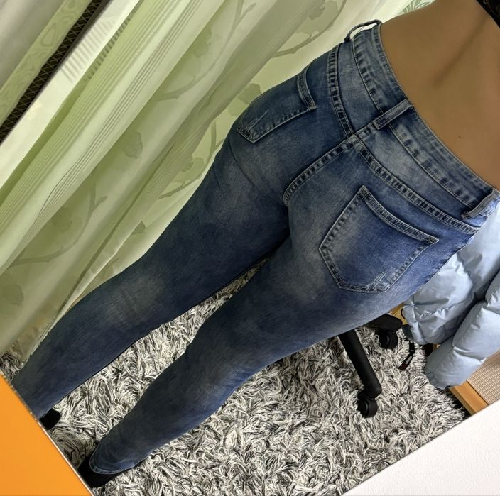 Blugi albastri skinny
