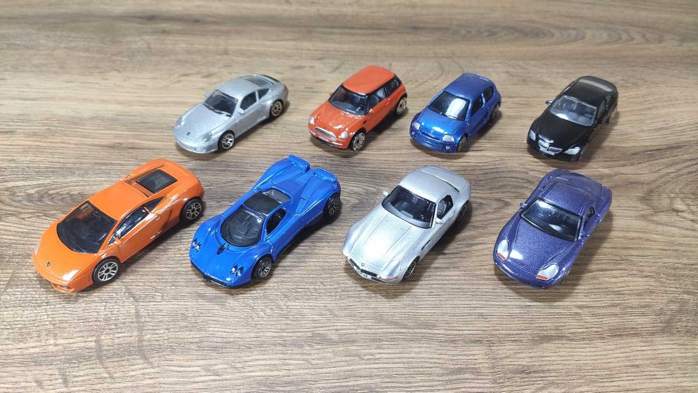 микс лотове Matchbox, Corgi, Realtoy, Hotwheels и други
