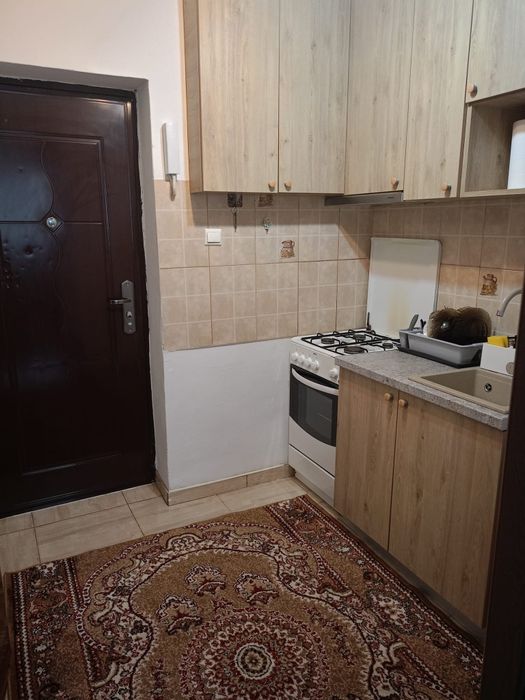 Garsoniera de închiriat