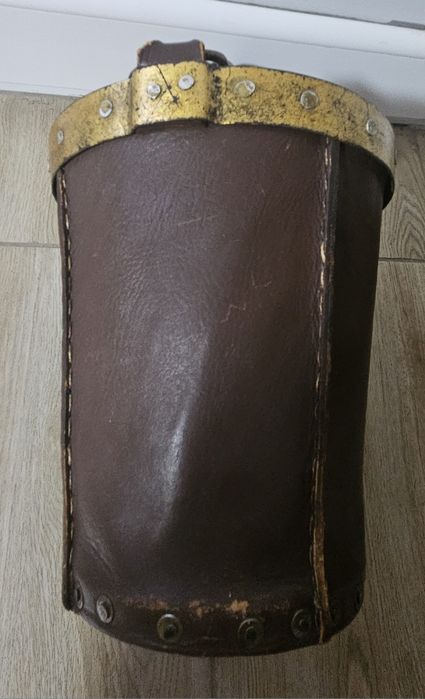 Găleată spaniolă de foc sau coș de gunoi