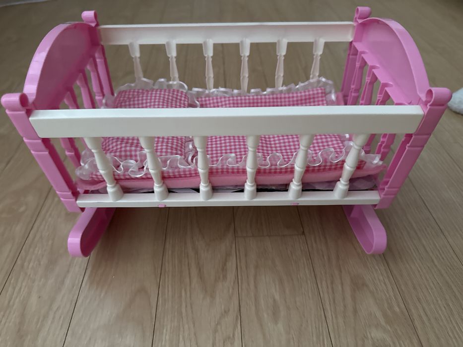 Продам кровать для кукол